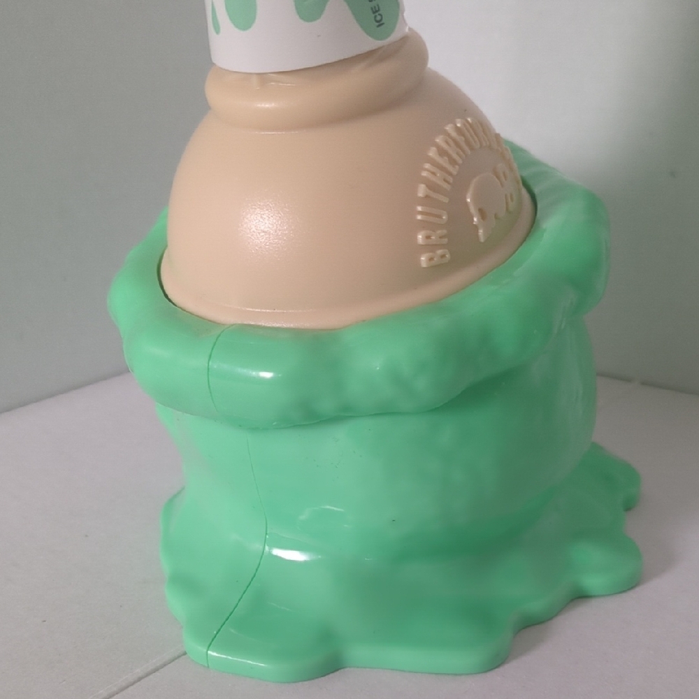 "Malevolent Mintstachio" Green Skull Plastic Ice Cream Cone Holder - Picture 4 of 7